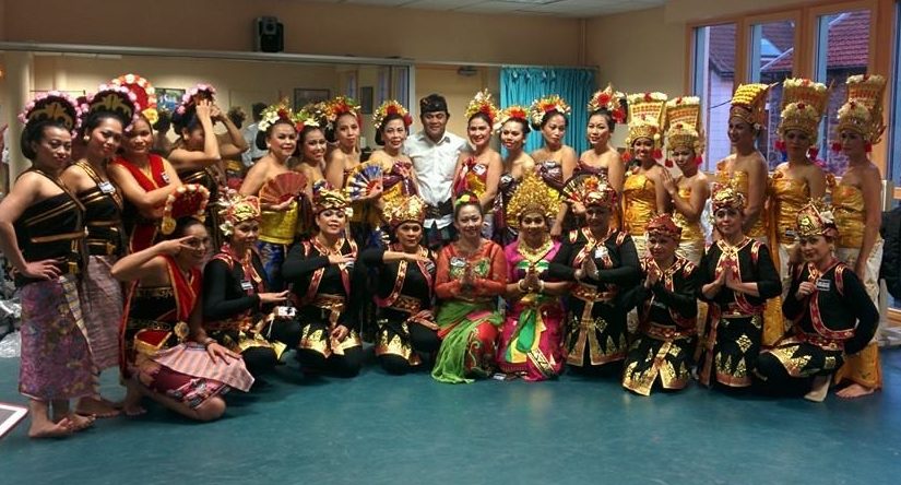 Association de Danseuses indonésiennes Sekar jagat indonesia SJI